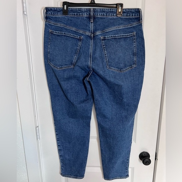 NWT Old Navy High-Rise O.G. Straight Secret Smooth Pockets Medium Wash Jeans - Picture 2 of 6